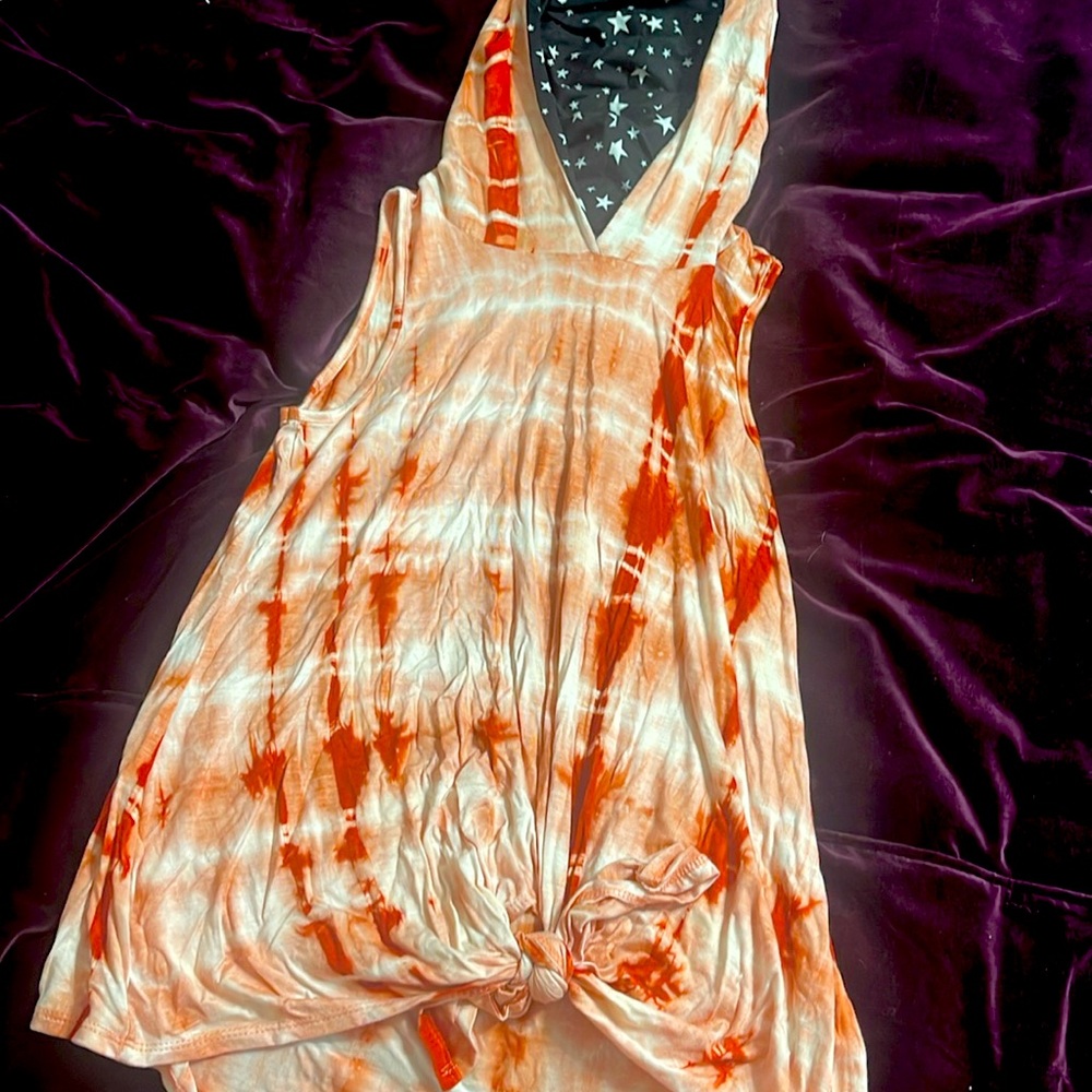 Blumin sz S, muscle tank, hooded red tie dye with black stars on inside of hood